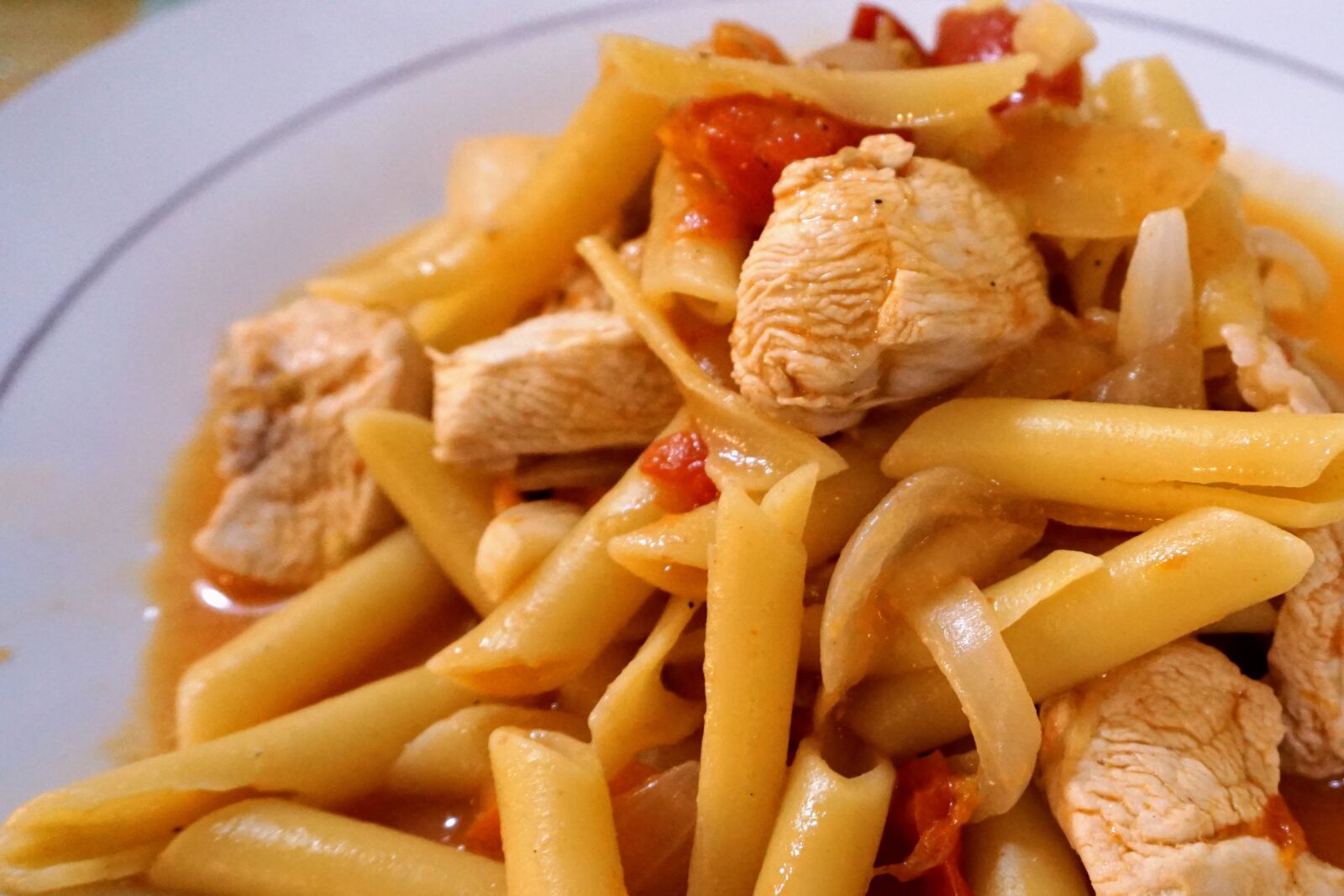 Sony a6000 sample photo. Pasta, chicken, penne photography