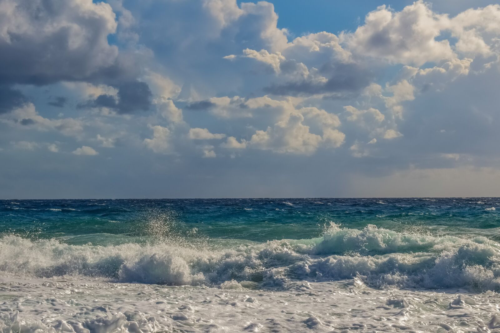 Nikon D3300 sample photo. Waves, crushing, sea photography