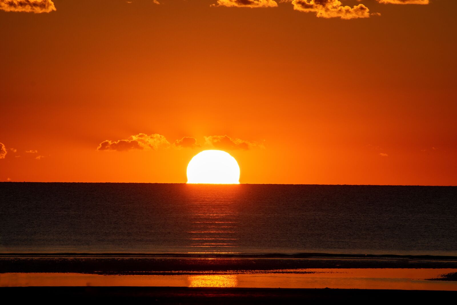 Nikon D5600 sample photo. Sunset, sun, sea photography