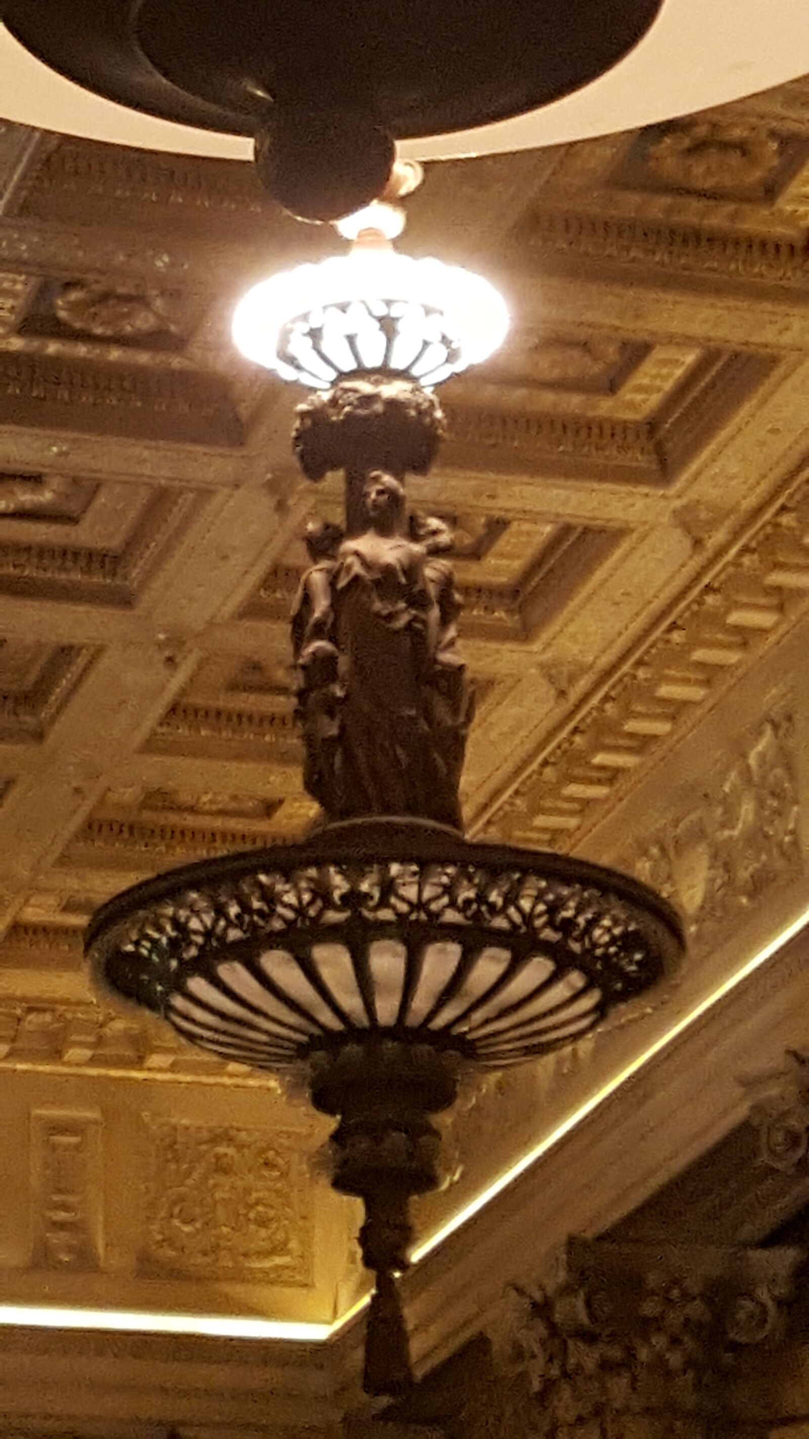 Samsung GALAXY S6 edge sample photo. Marble room, light fixture photography