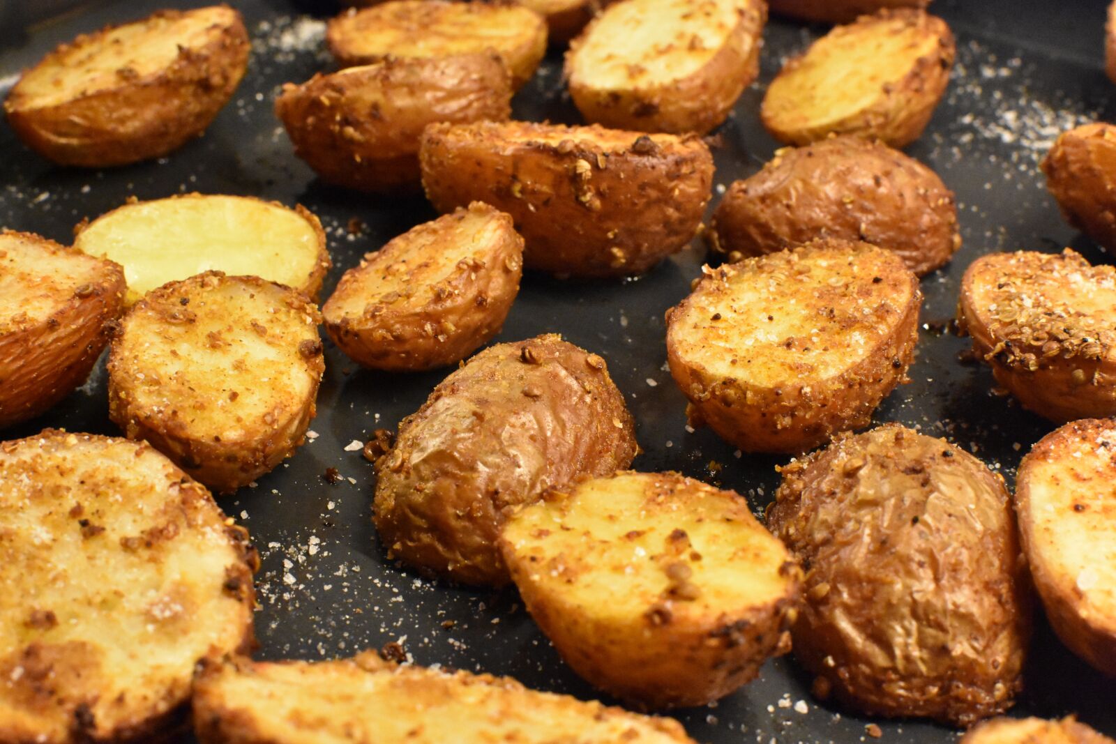 Nikon D3400 sample photo. Fried potatoes, spice, eat photography