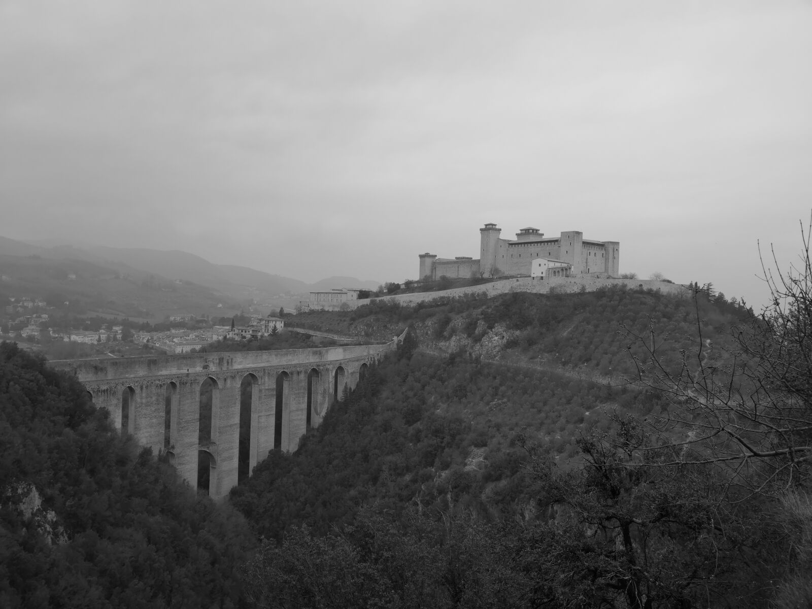 HUAWEI CLT-L09 sample photo. Bridge, torre, rocca photography