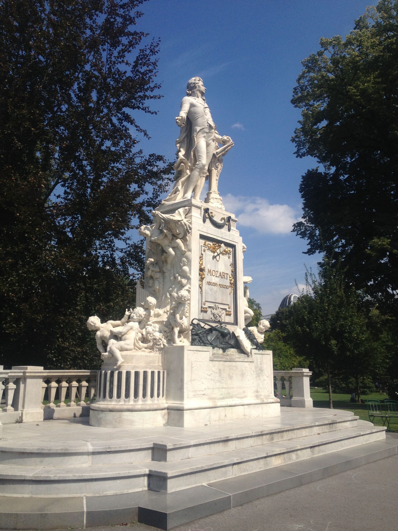 iPhone 4S back camera 4.28mm f/2.4 sample photo. Mozart, vienna, statue photography
