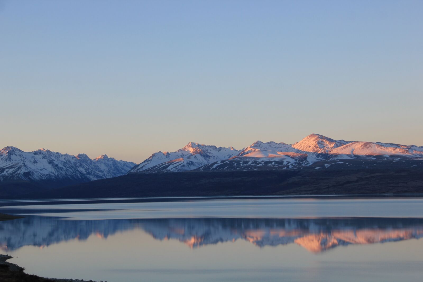 Canon EOS 550D (EOS Rebel T2i / EOS Kiss X4) sample photo. Reflection, glass, mountain photography