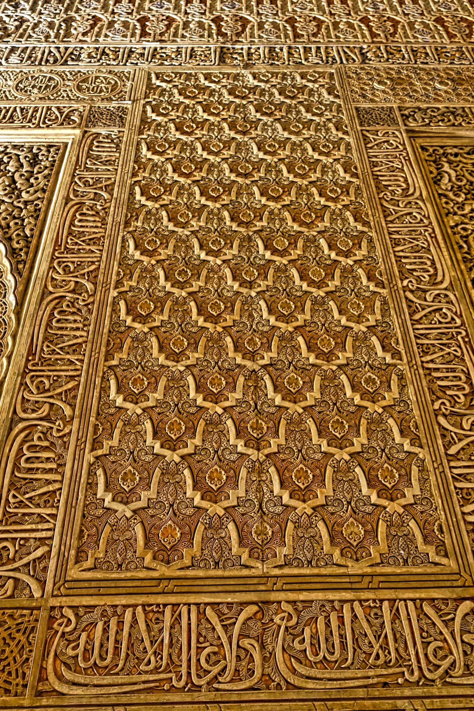 Sony Cyber-shot DSC-RX100 III sample photo. Pattern, decoration, spanish photography