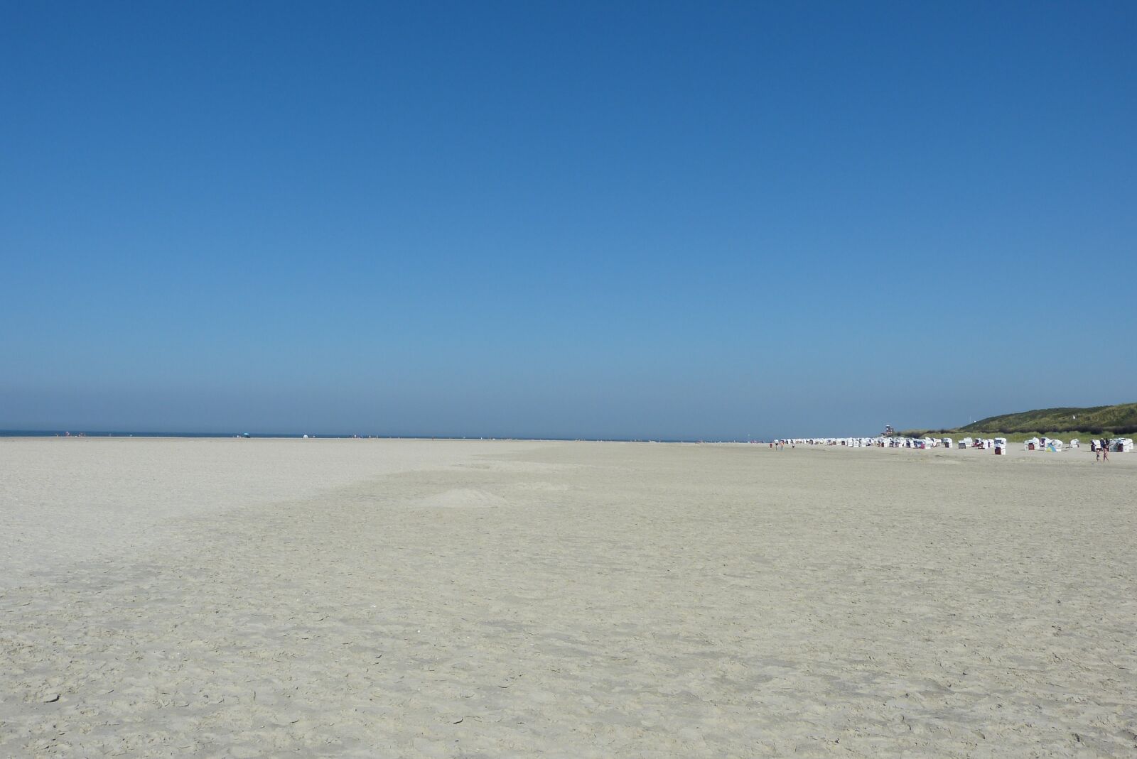 Panasonic Lumix DMC-FZ150 sample photo. Island, spiekerroog, beach photography