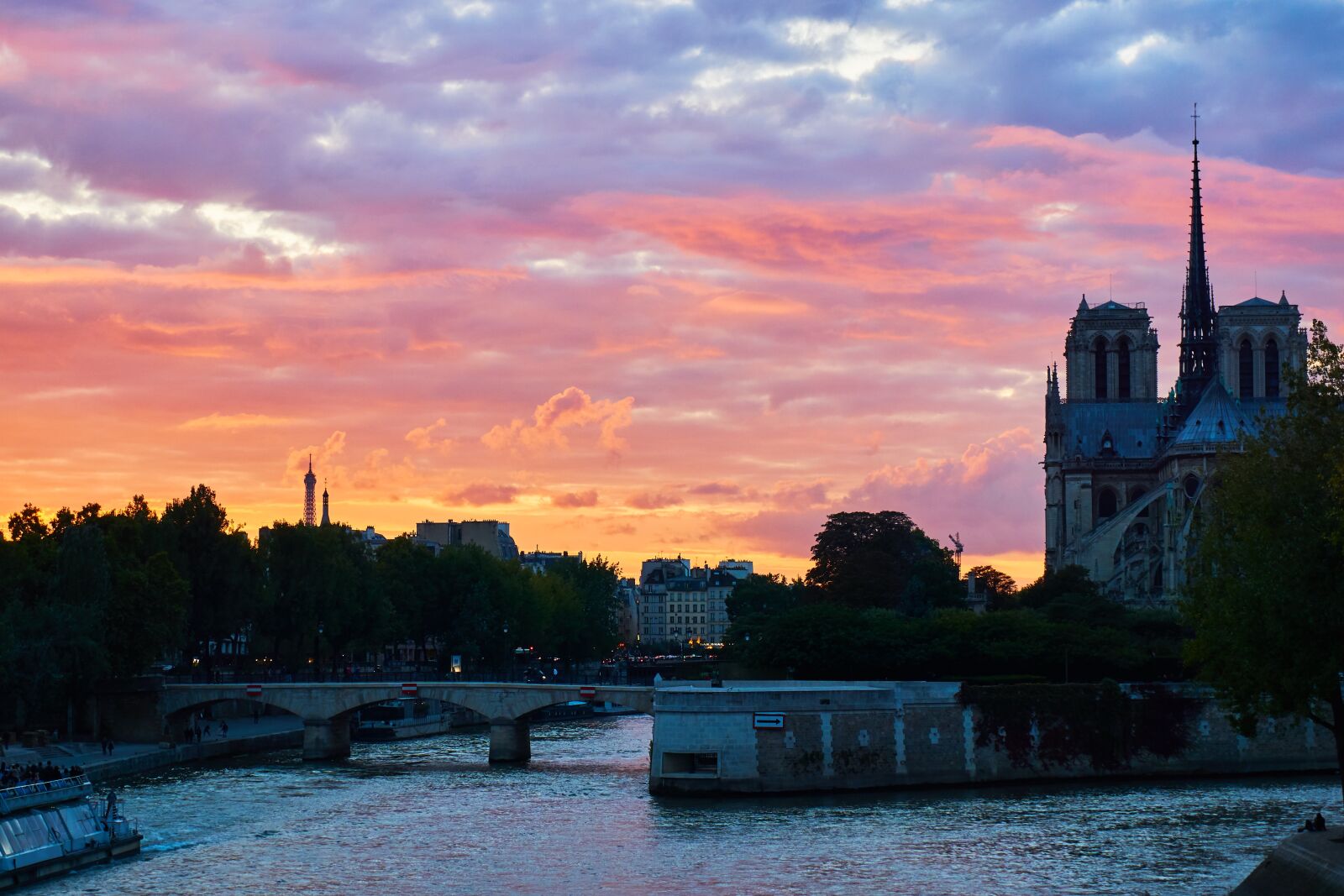 Sony a6000 sample photo. Paris, france, notre dame photography
