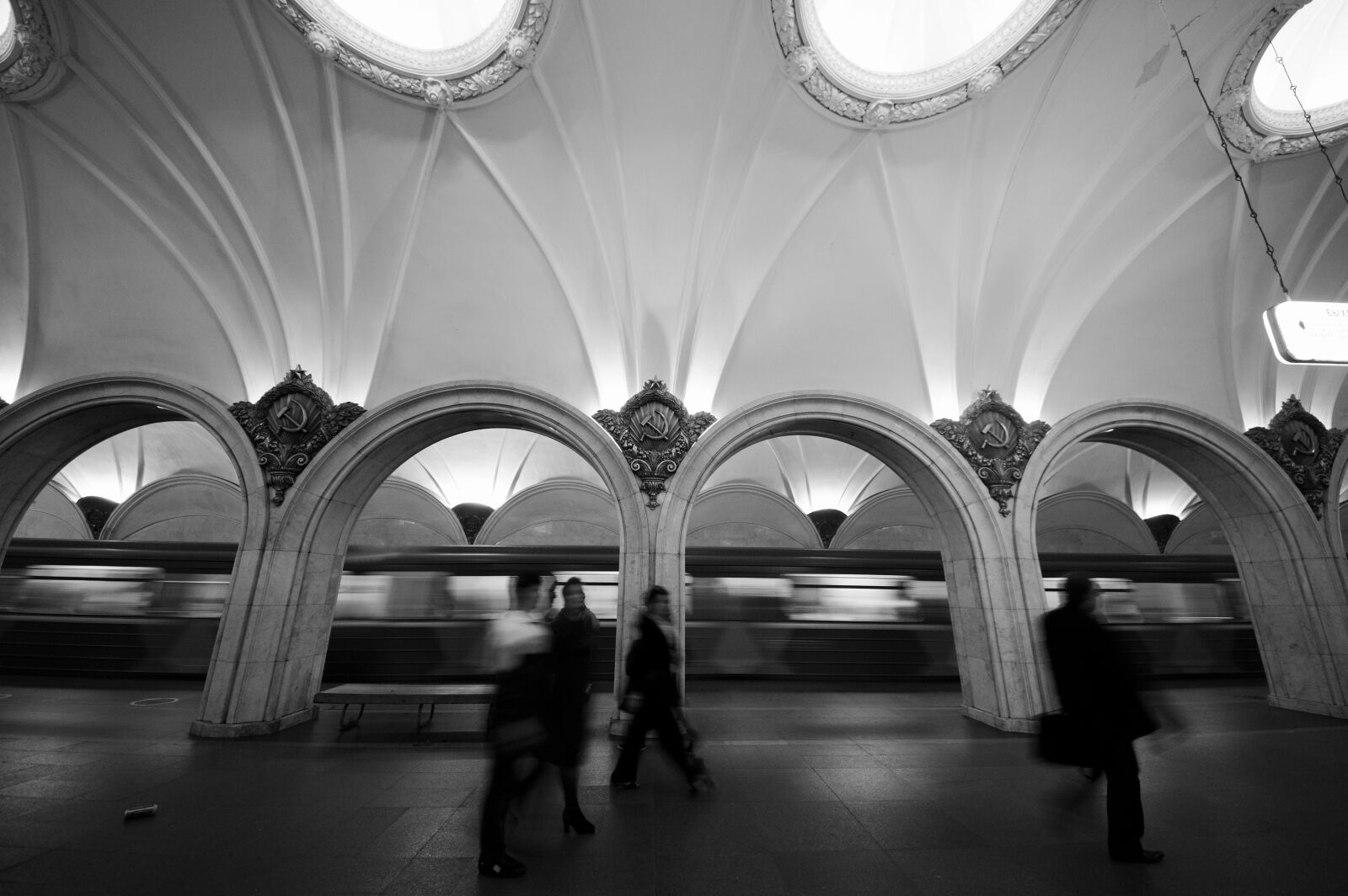 Nikon D90 sample photo. Moscow, metro, subway photography