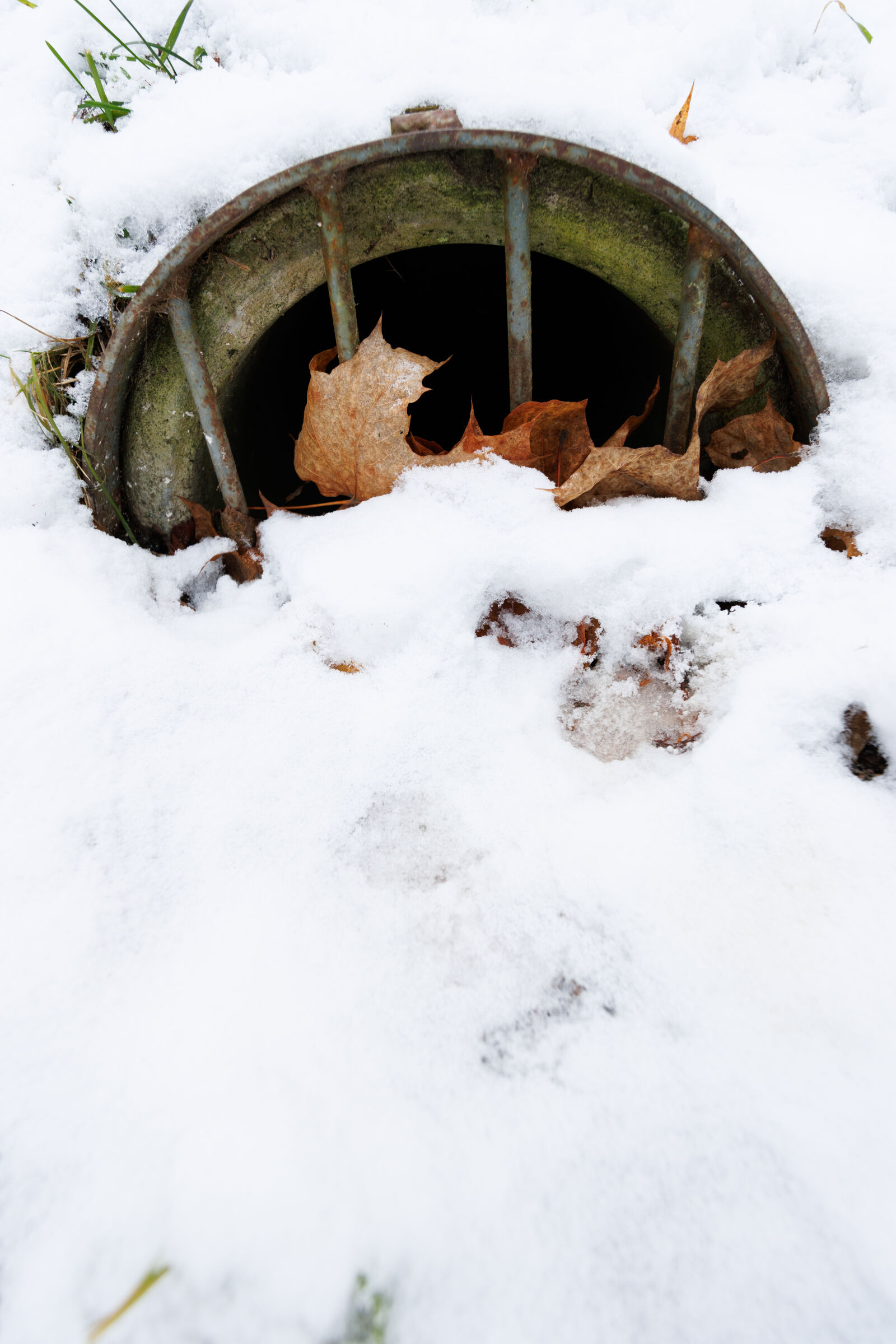 Tamron 11-20mm F2.8 Di III-A RXD sample photo. Sewer entrance photography