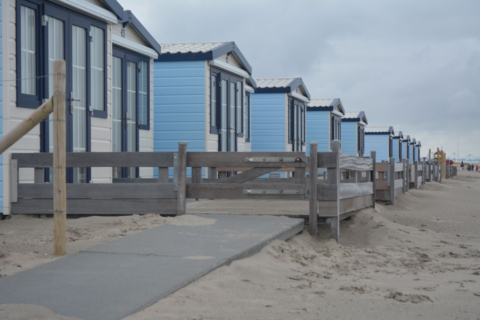 Nikon D5200 sample photo. Beach, winter, cold photography