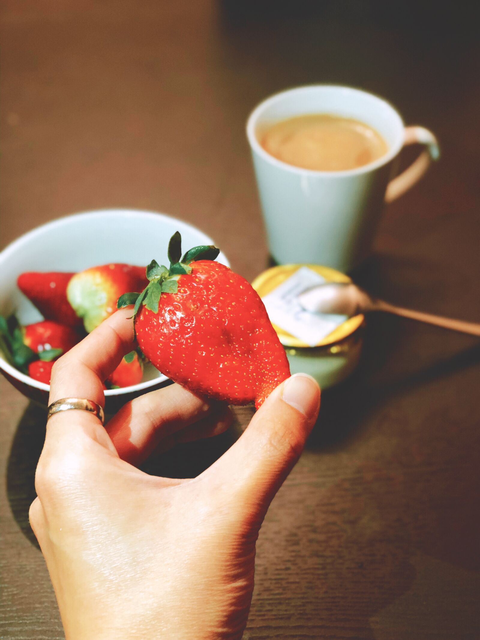 iPhone X back dual camera 6mm f/2.4 sample photo. Strawberries, huge, fresh photography