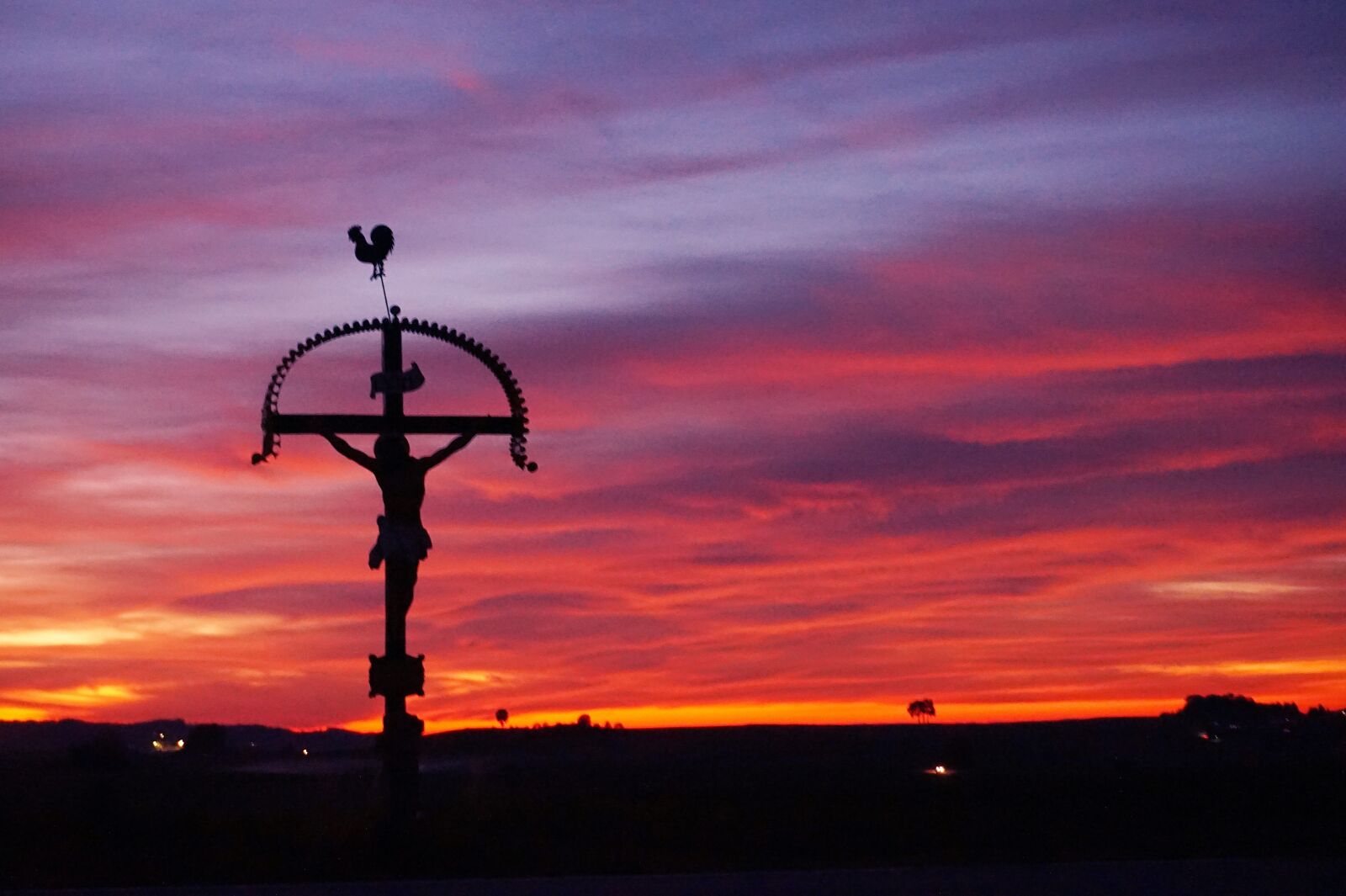 Sony E 16-50mm F3.5-5.6 PZ OSS sample photo. Wayside cross, cross, jesus photography