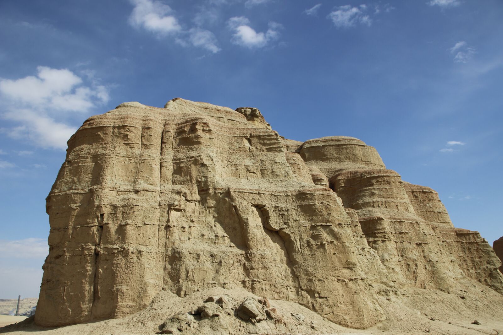 Canon EOS 600D (Rebel EOS T3i / EOS Kiss X5) sample photo. Ghost city, in xinjiang photography