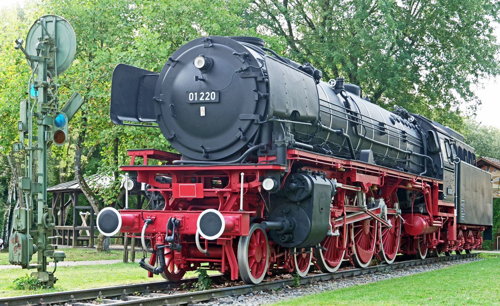 Panasonic Lumix DC-G9 sample photo. Steam locomotive, denkmallok, express photography