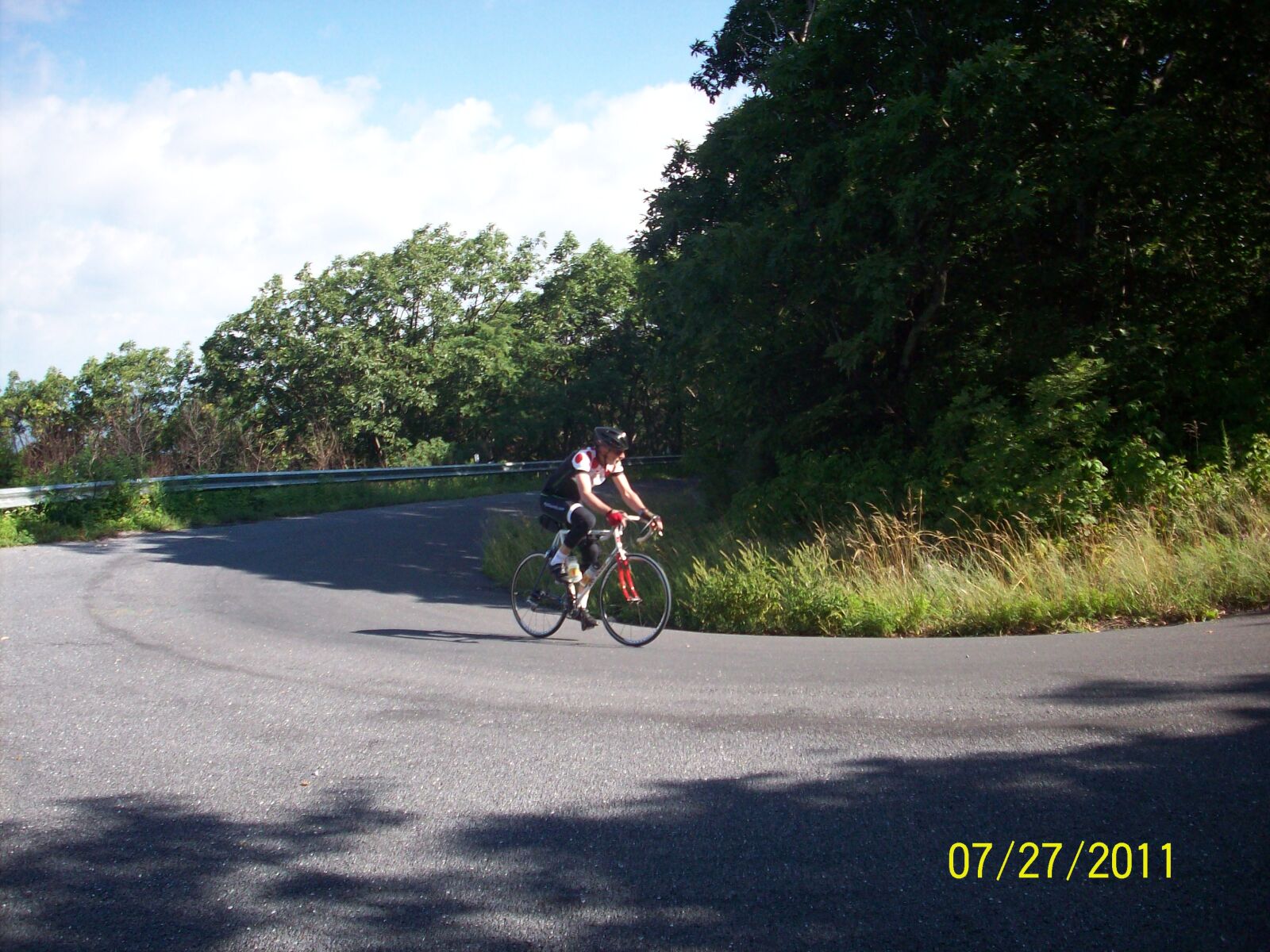 Kodak EASYSHARE M753 ZOOM DIGITAL CAMERA sample photo. Climbing, cyclist, reddish, knob photography