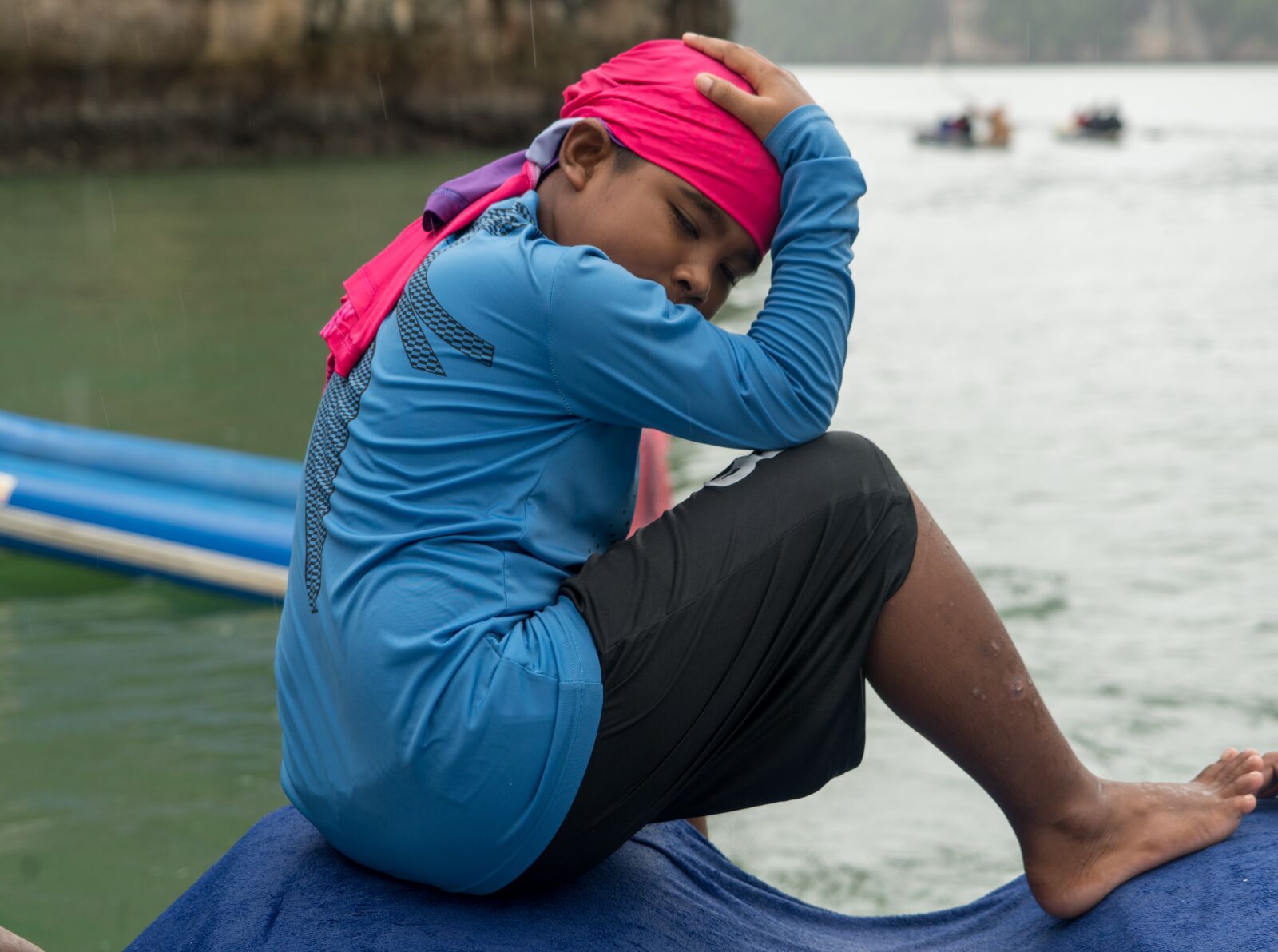 Sony a7R II + Sony FE 24-240mm F3.5-6.3 OSS sample photo. Tired, phuket, thailand photography