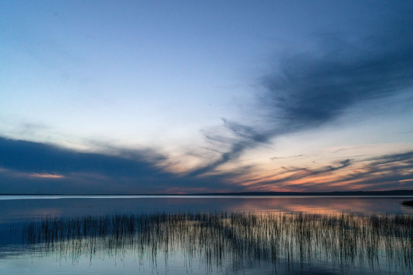 Sony DT 18-55mm F3.5-5.6 SAM II sample photo. Lake, sky, evening photography