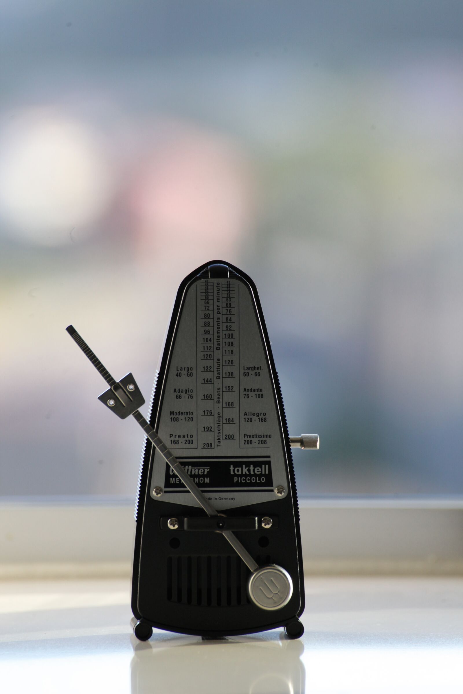 Canon EOS 5D Mark II sample photo. Metronome, time, clock photography