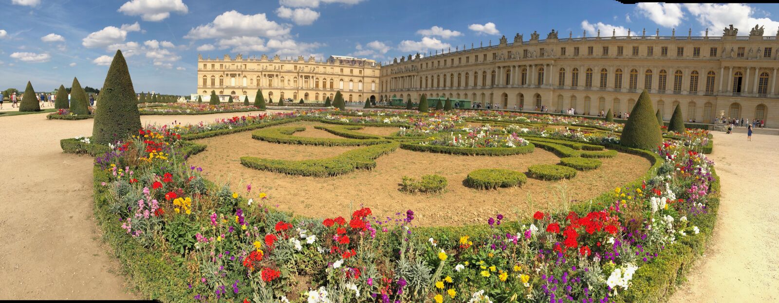Apple iPhone 8 Plus sample photo. Versailles, panorama, garden photography