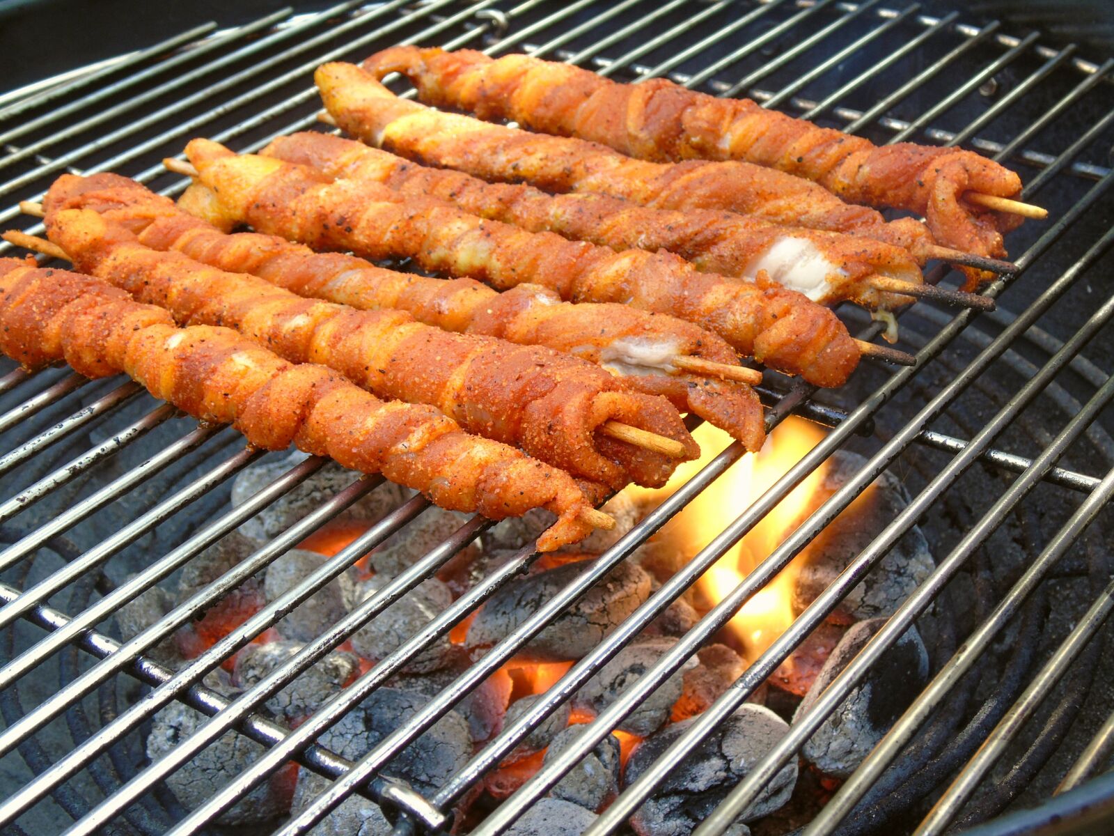 Sony Cyber-shot DSC-H400 sample photo. Grill flares, barbecue, grill photography