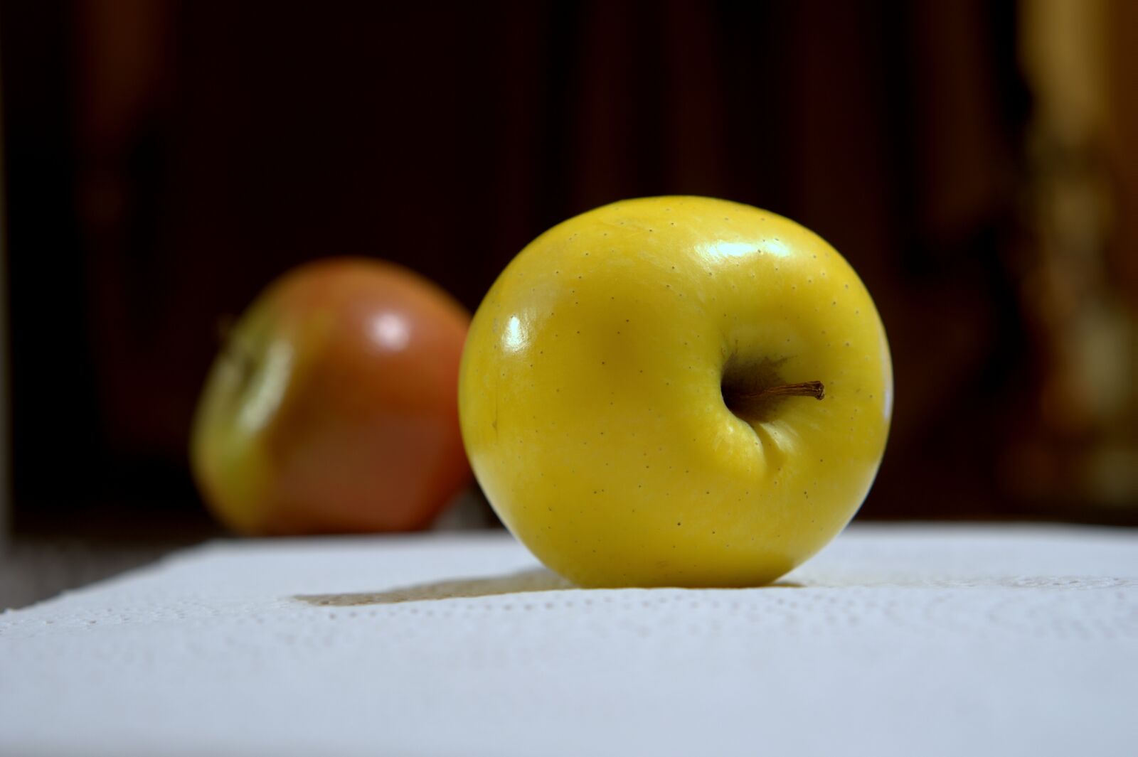 E 50mm F1.8 OSS sample photo. Apple, fruit, edible photography