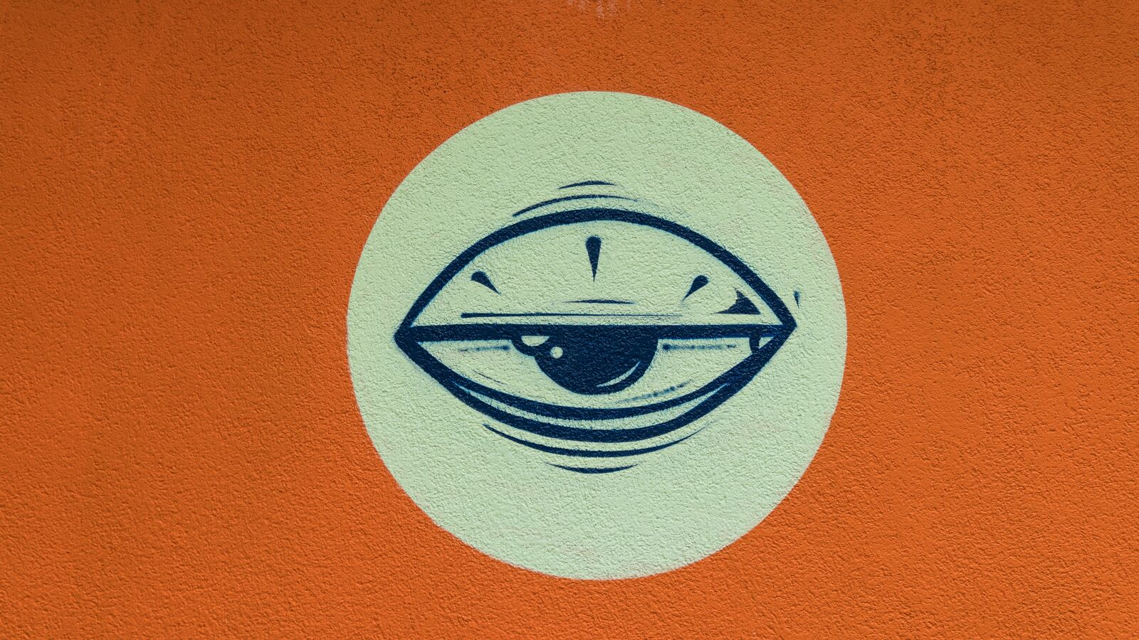 Sony a6500 + Sony Vario-Tessar T* E 16-70mm F4 ZA OSS sample photo. Graffiti, eye, half-opened eye photography