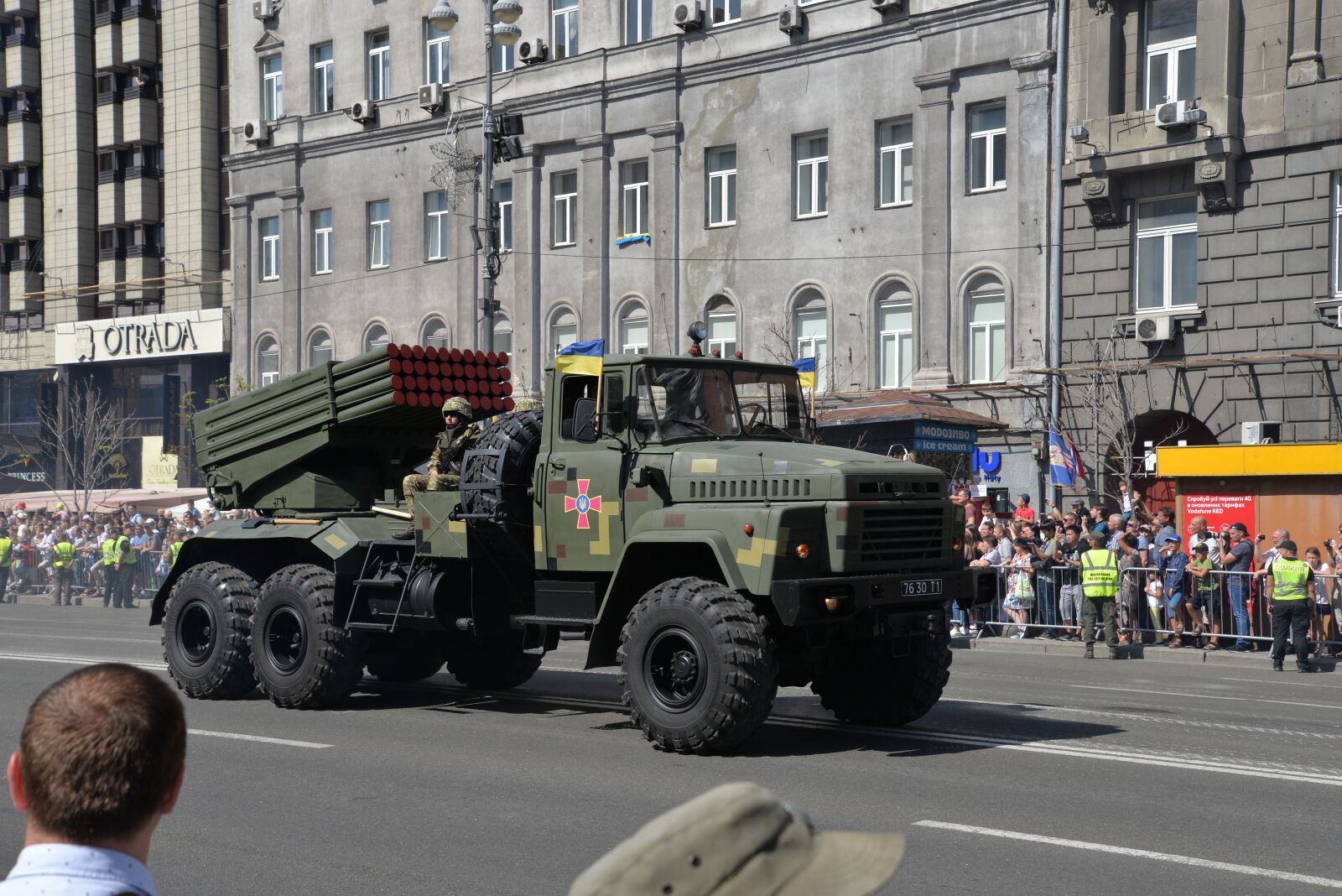 Nikon D610 sample photo. Independence day, parade, khreshchatyk photography