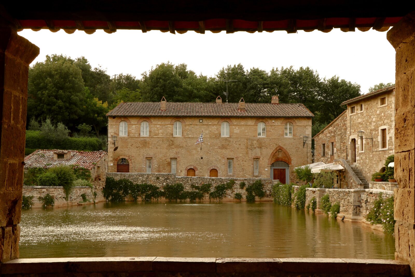 Canon EF-S 18-135mm F3.5-5.6 IS USM sample photo. Terme, ancient, romans photography