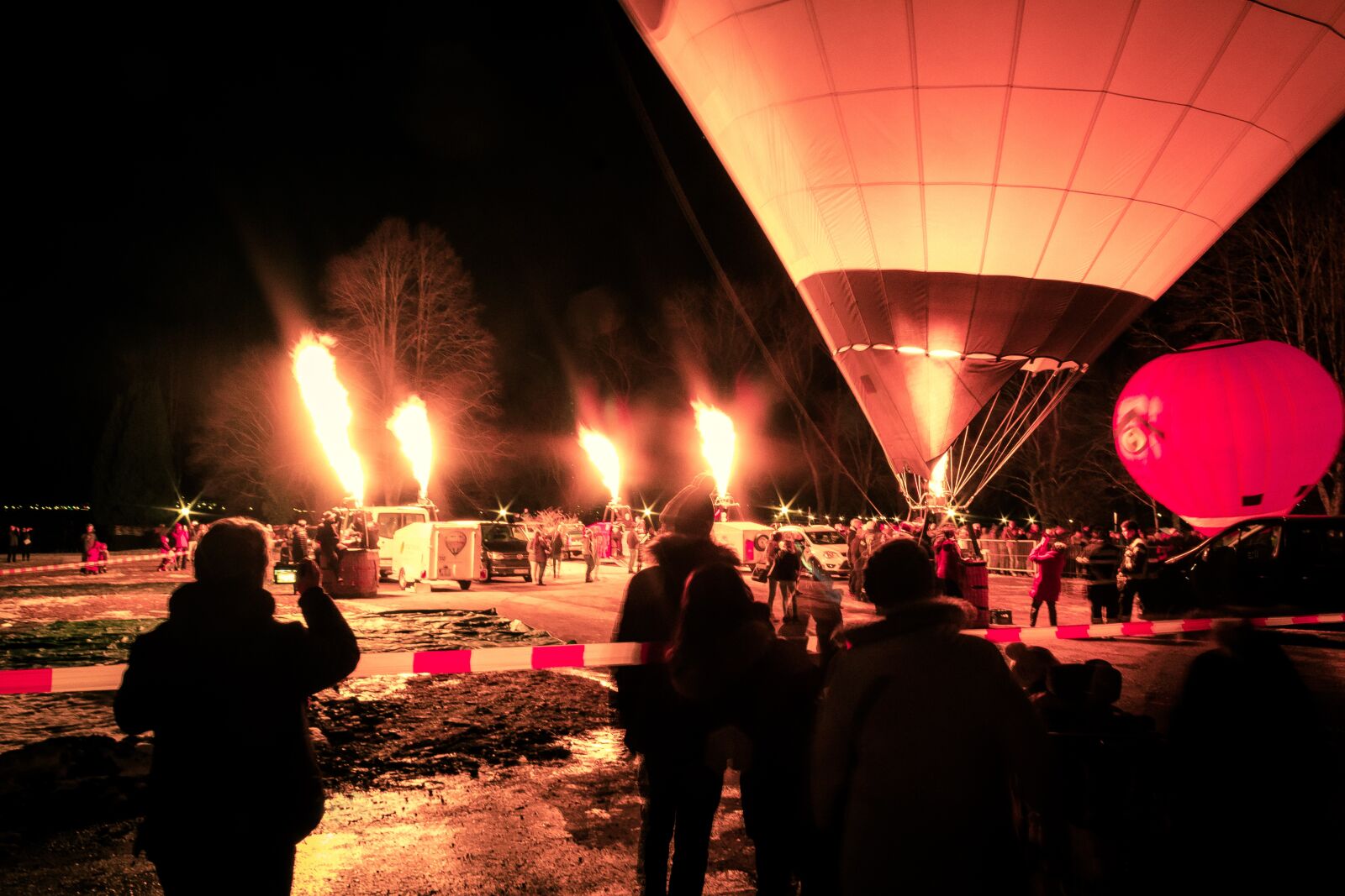 Canon EOS 1300D (EOS Rebel T6 / EOS Kiss X80) sample photo. Balloon glow, gas, hot photography