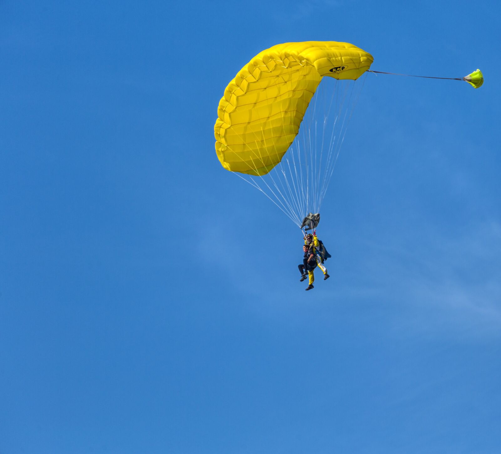 Canon EF 100-400mm F4.5-5.6L IS USM sample photo. Paratrooper, flight, skydiving photography
