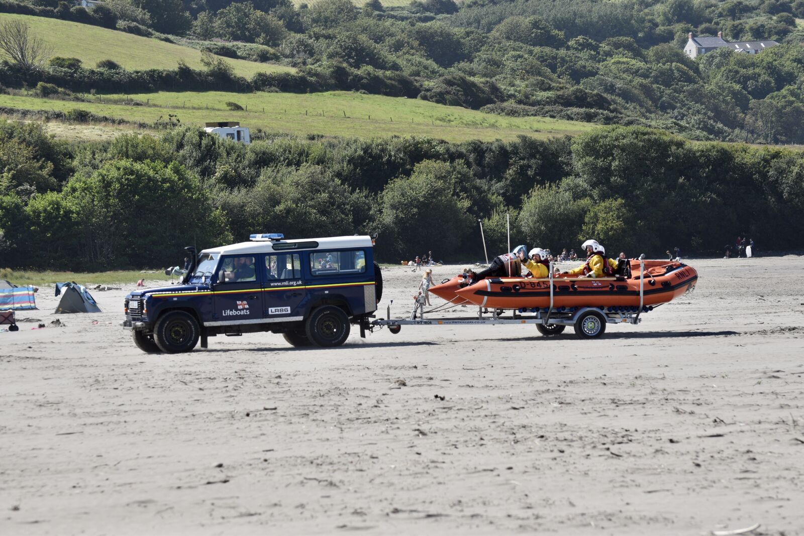 Nikon D5600 sample photo. Rnli, beach, rescue photography