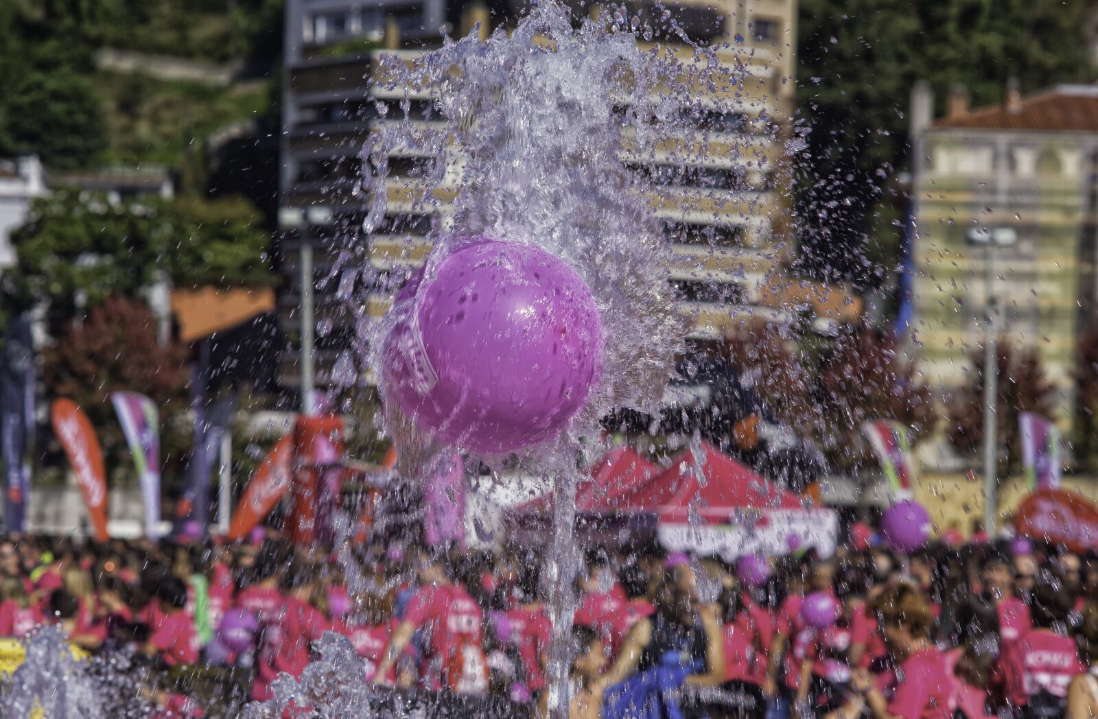 Nikon D750 sample photo. Party, balloon, water photography