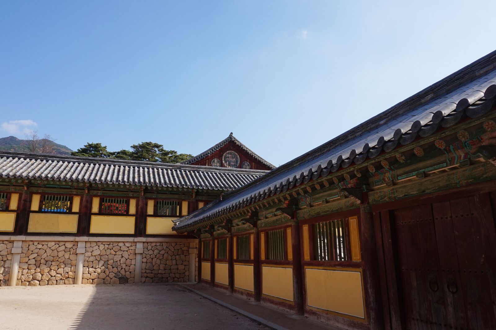 Sony Alpha a5000 (ILCE 5000) sample photo. The bulguksa temple, racing photography