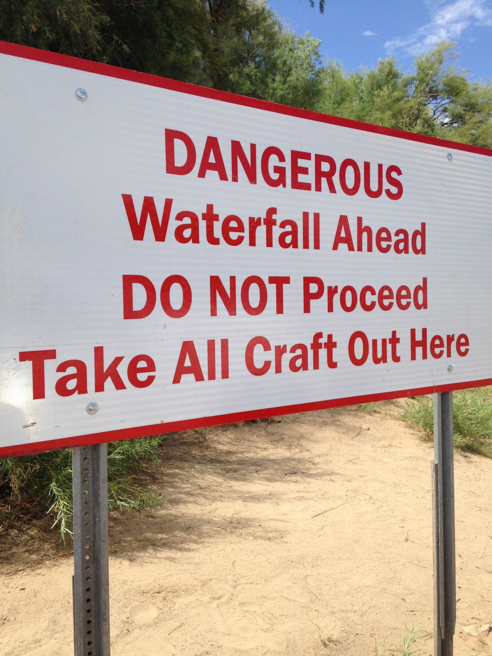 iPhone 5c back camera 4.12mm f/2.4 sample photo. Sign, water, danger photography