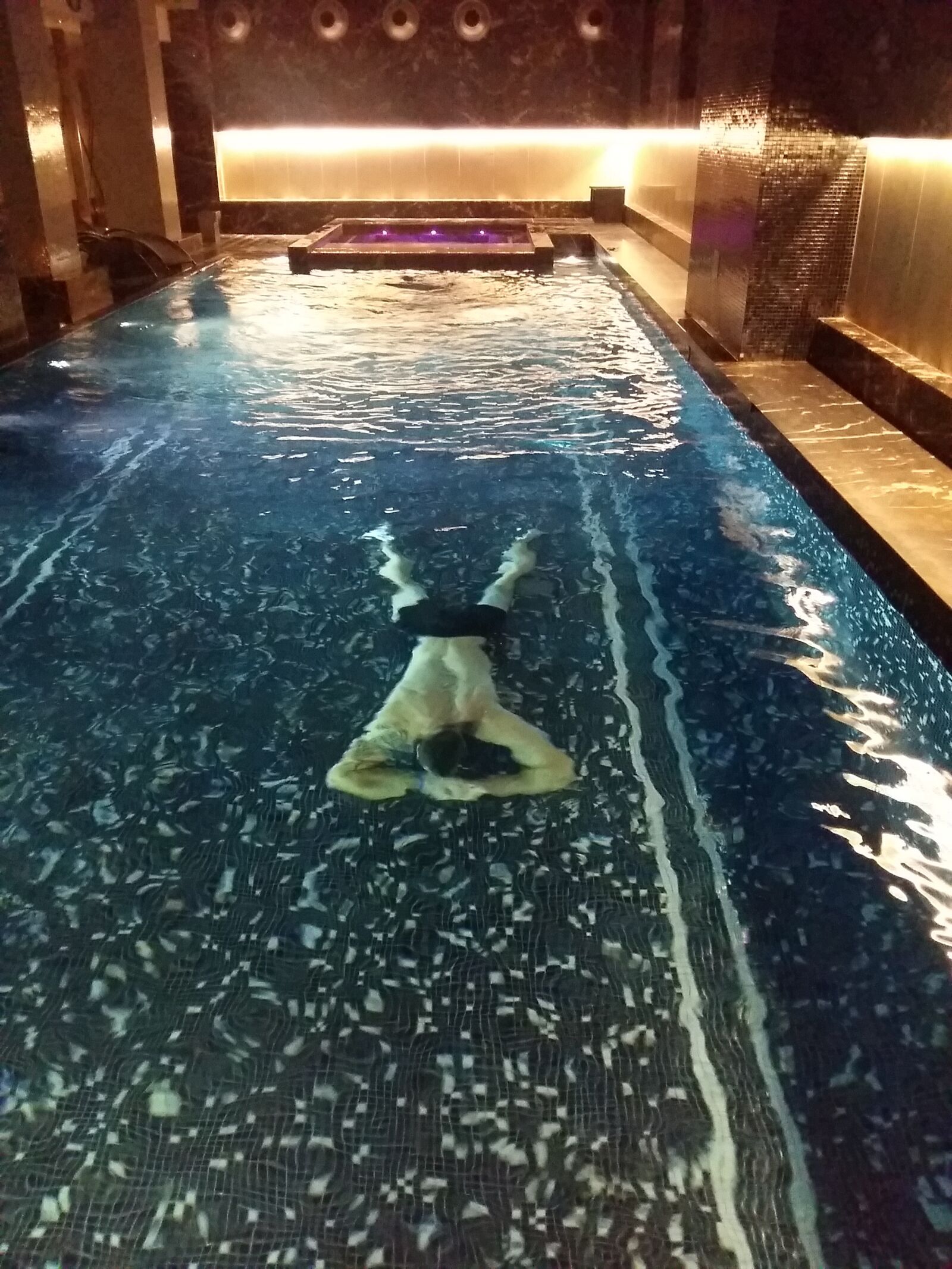 Samsung Galaxy A5 sample photo. Pool, fit, relaxation photography