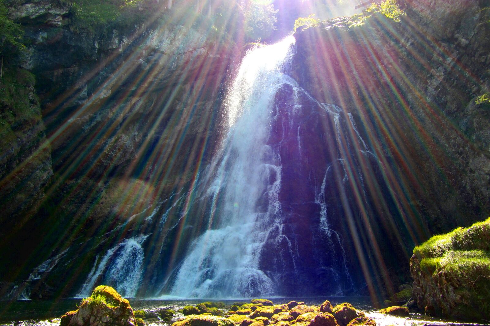 Canon PowerShot SX220 HS sample photo. Waterfall, light beam, water photography