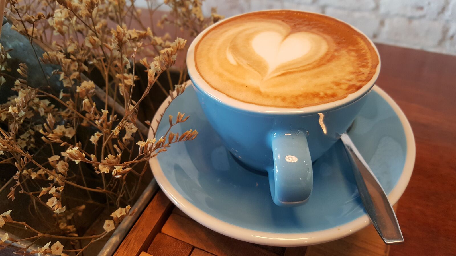 Samsung Galaxy Note5 sample photo. Coffee, flat white, cafe photography