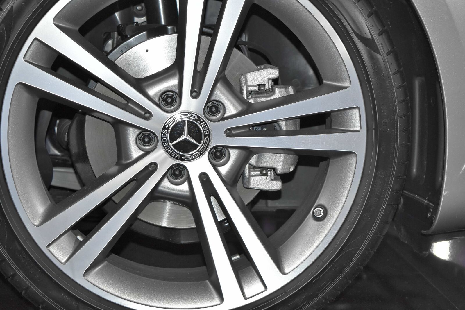 Nikon D5500 sample photo. Tire, wheel, car, vehicle photography