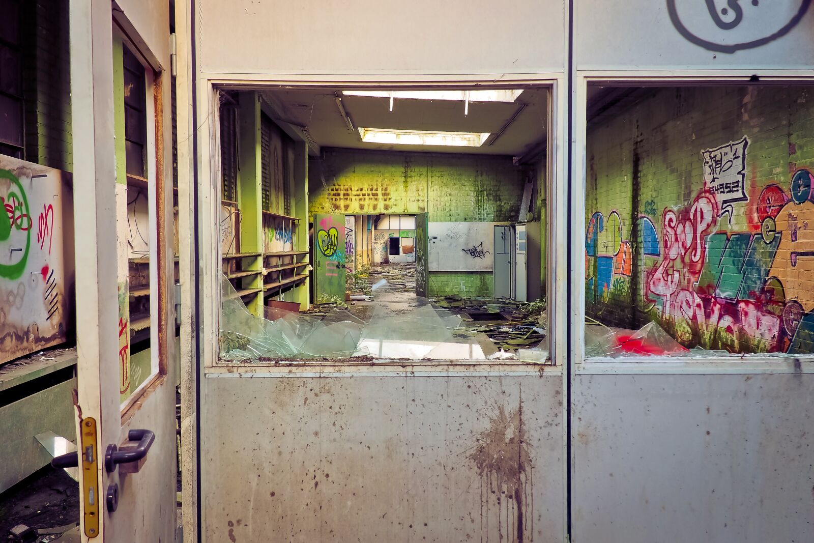Olympus OM-D E-M10 sample photo. Lost places, factory, old photography