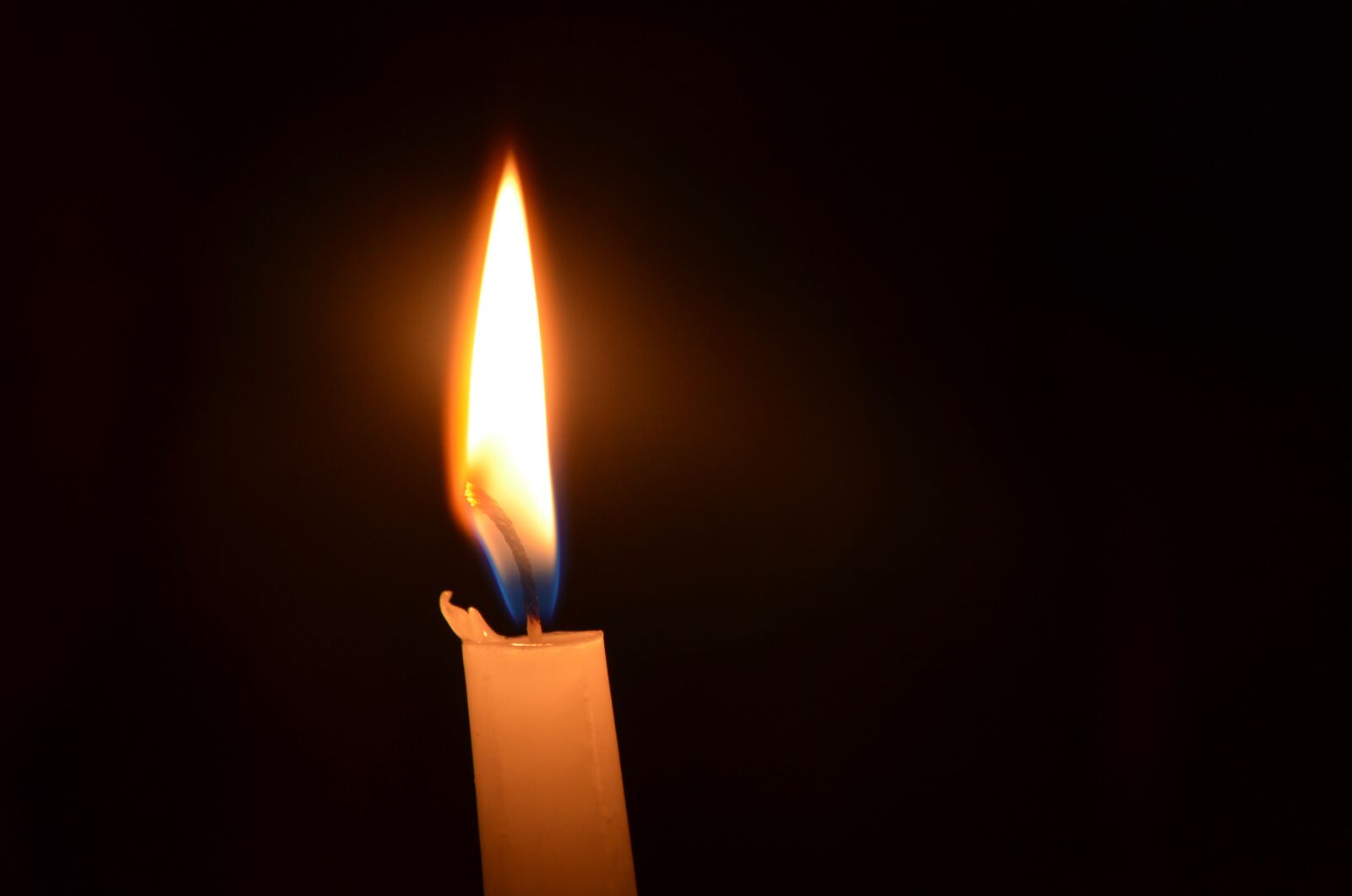Nikon D5100 sample photo. Candle, fire, warm photography