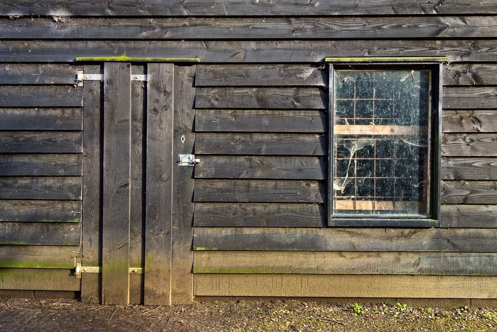 Sony Cyber-shot DSC-RX100 sample photo. Hut, wooden hut, planks photography