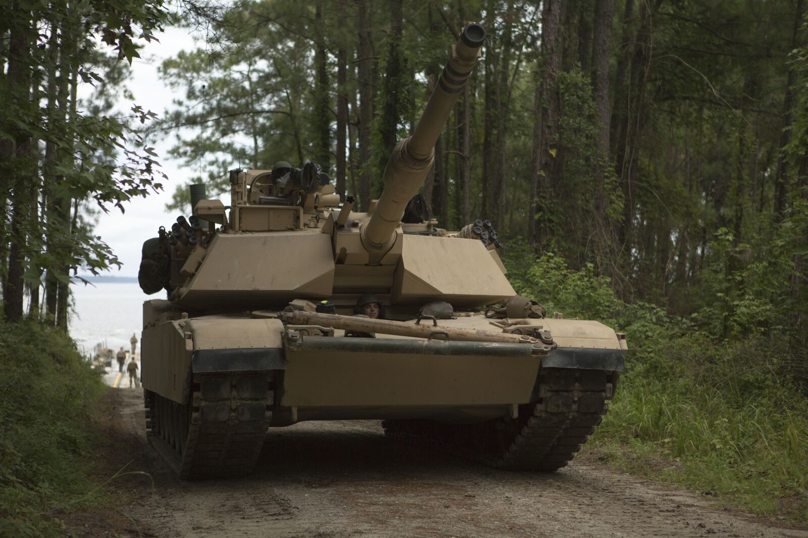 Canon EF 24-70mm F2.8L USM sample photo. M1a1 abrams, marines, usmc photography