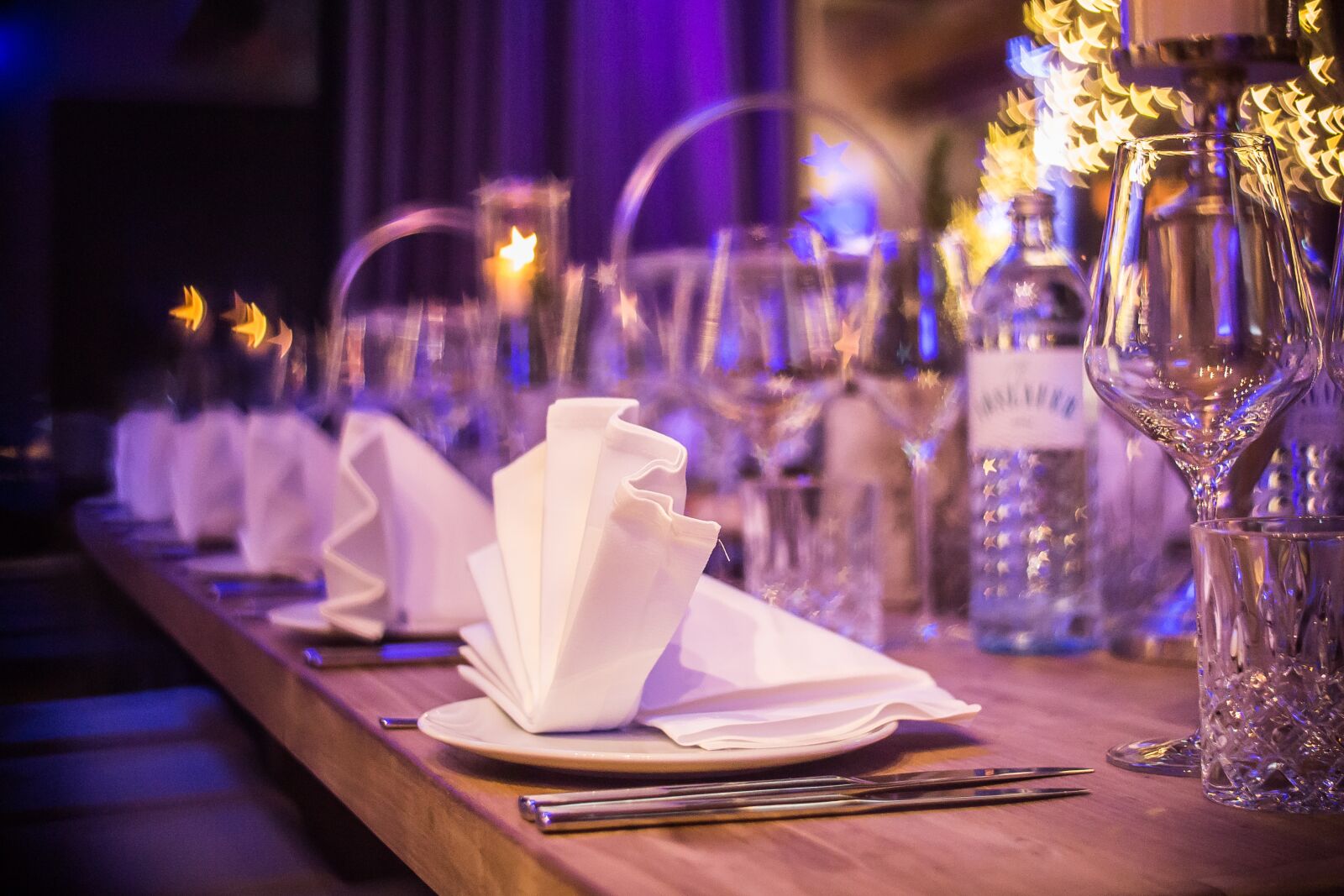 Canon EF 50mm F1.8 II sample photo. Christmas celebration, eat, napkin photography