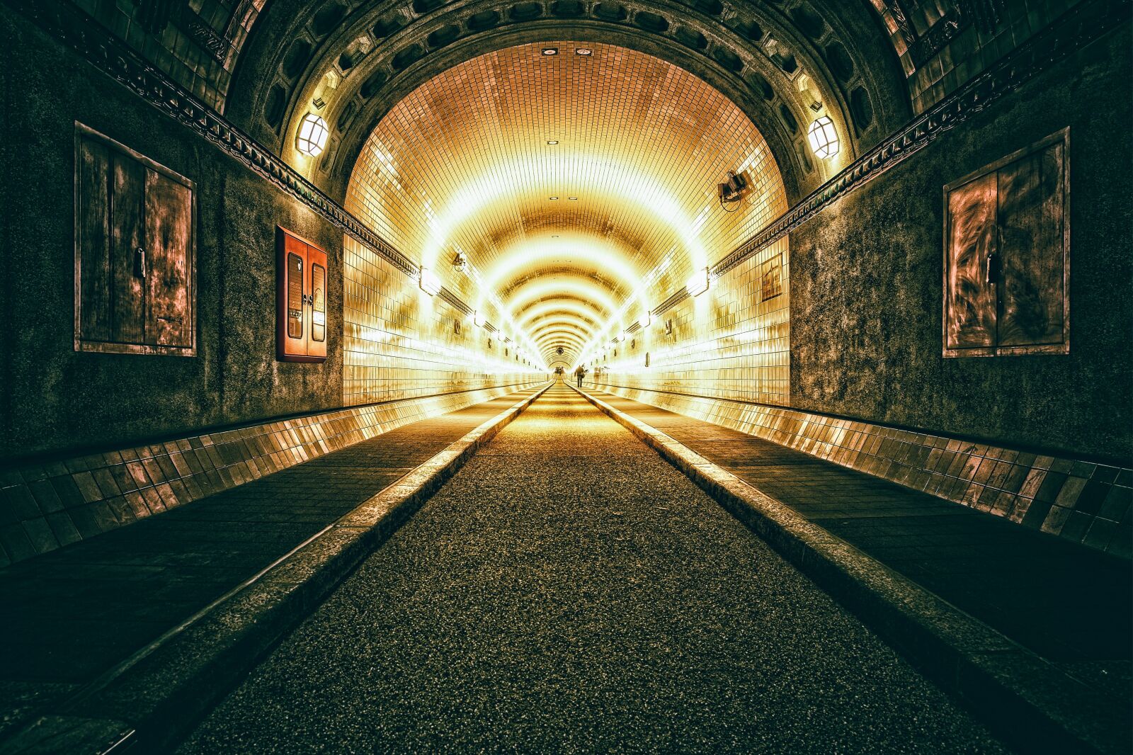 Nikon Z6 sample photo. Tunnel, elbe tunnel, hamburg photography