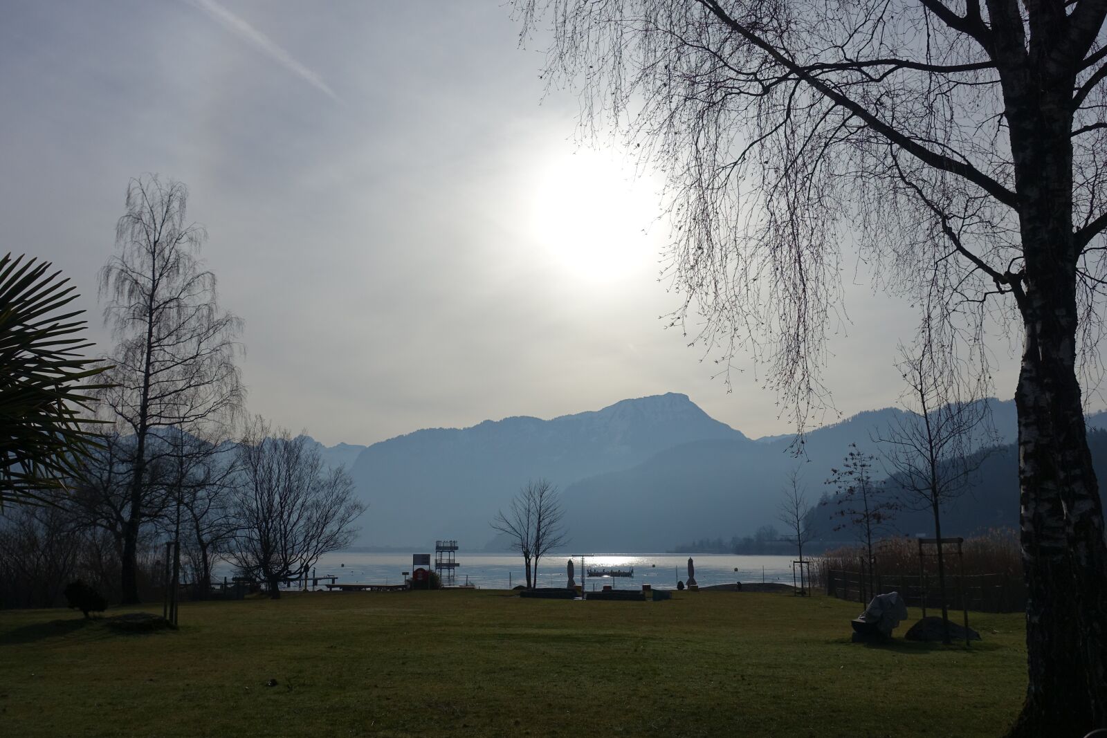 Sony Cyber-shot DSC-RX100 III sample photo. Lake, sun, winter photography