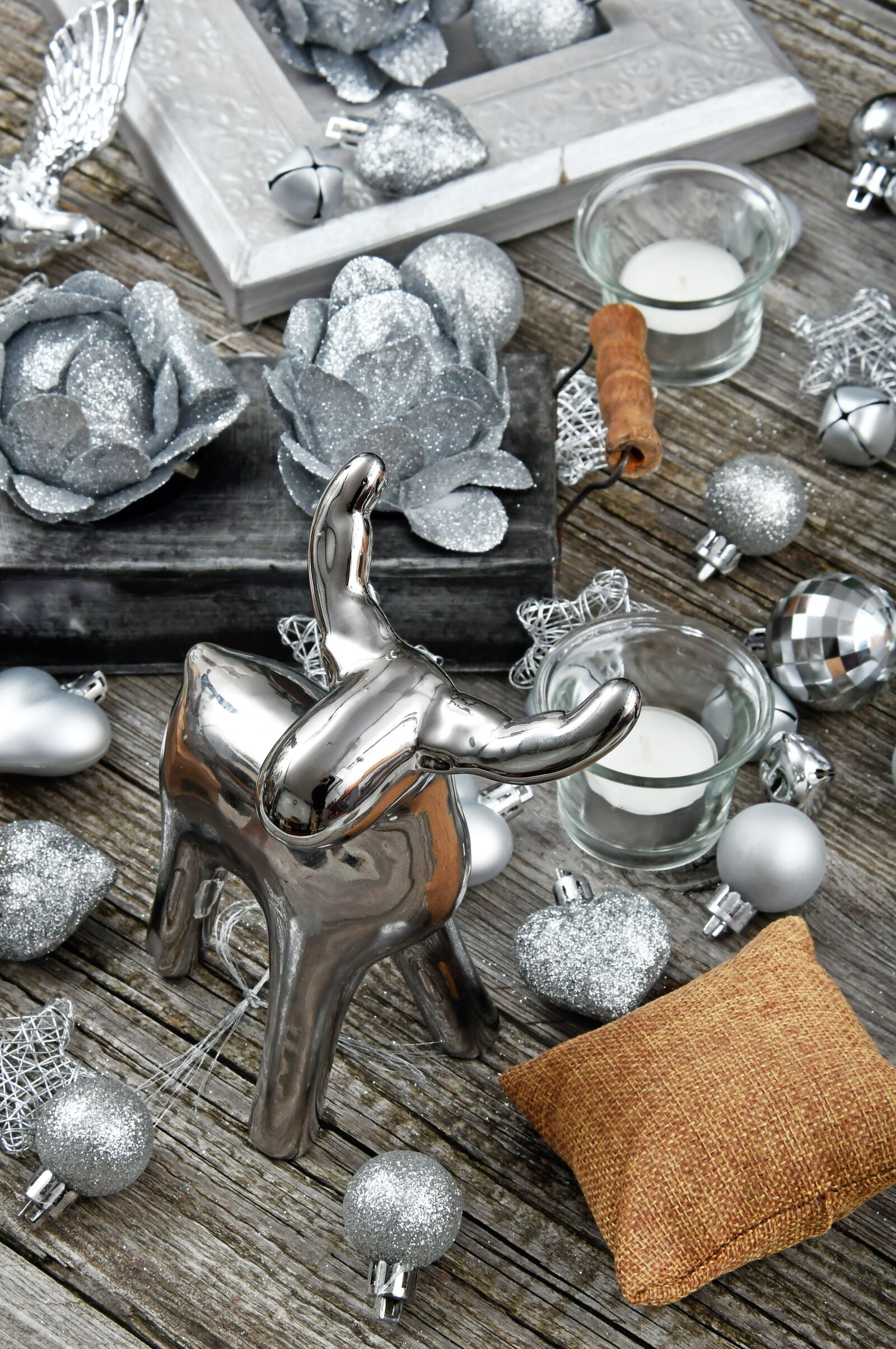 Nikon D3200 sample photo. Christmas, christmas ornament, silver photography