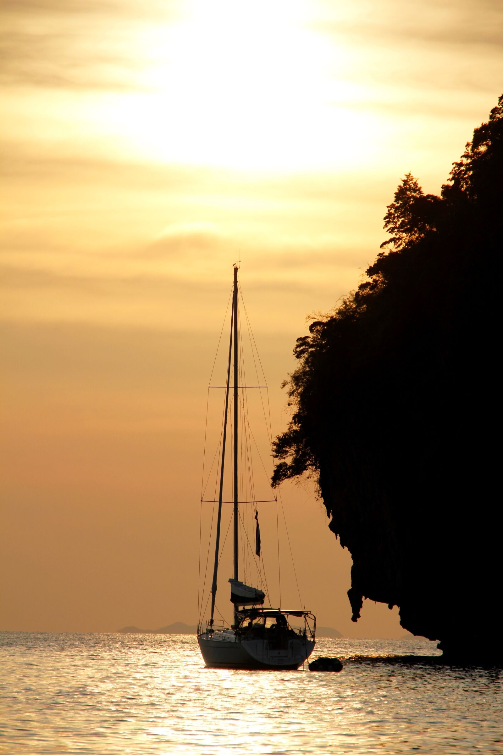 Canon EOS 60D sample photo. Sunset, boat, sailing boat photography