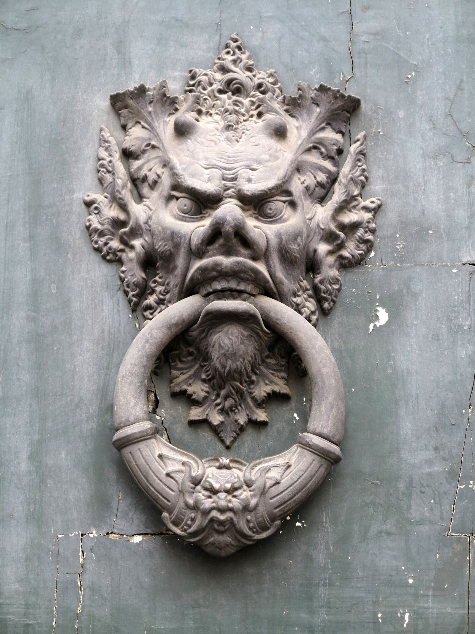 Canon PowerShot G1 X sample photo. Doorknocker, door, input photography