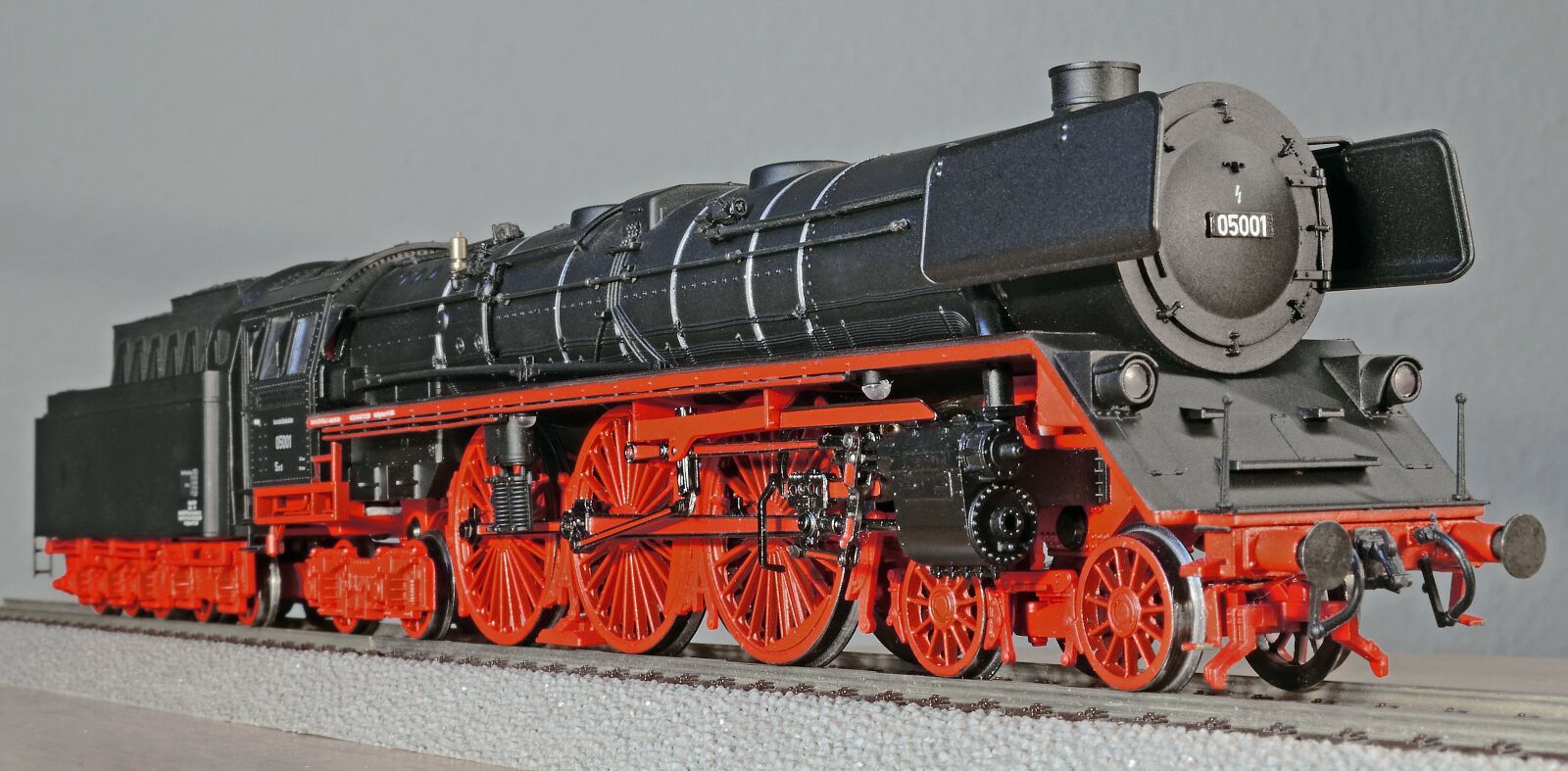 Panasonic Lumix DMC-GH3 sample photo. Model train, steam locomotive photography