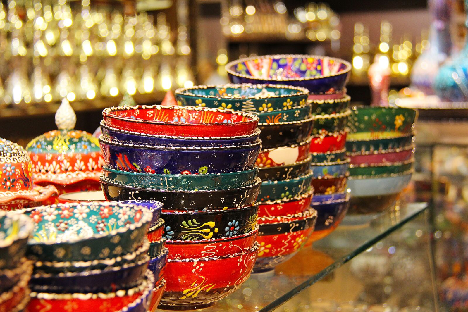 Canon EF-S 18-200mm F3.5-5.6 IS sample photo. Lights, beautiful, souvenir photography